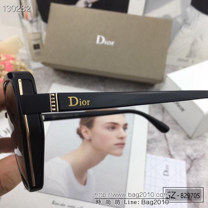 DIOR-迪奧 2019新款 太陽鏡 減輕強光負擔 遮擋有害光線防輻射 出行旅遊必備品 82970S  lly1733